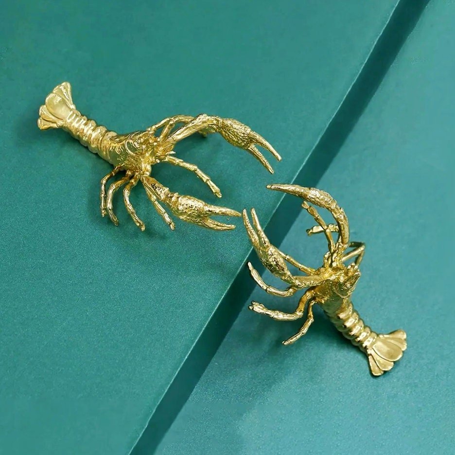 Gold solid brass lobster cabinet pull/Sea creature shaped door handle/beach themed drawer knob/brass furniture hardware/Crab shaped handle