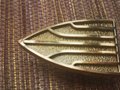 Art deco style cabinet pull/Gold geometric door handle/Brass arrow shaped drawer knob/Modern brass furniture hardware/Classic vintage handle