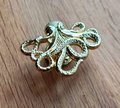 Gold octopus cabinet pull/Shiny gold Kracken drawer knob/Octopus drawer handle/quirky furniture hardware/deep sea door knob/Fun gold handle
