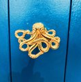 Gold octopus cabinet pull/Shiny gold Kracken drawer knob/Octopus drawer handle/quirky furniture hardware/deep sea door knob/Fun gold handle