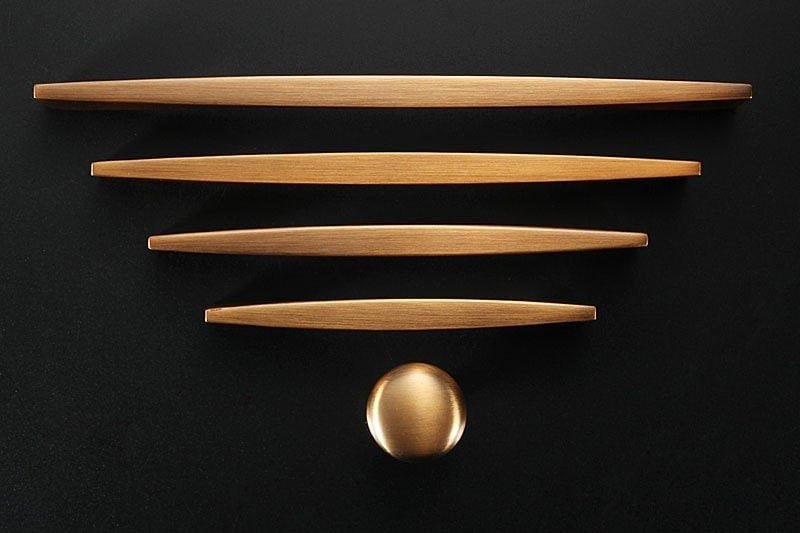 Champagne brass cabinet bar handle/sleek classic drawer pull/dark copper cabinet handles/copper door handle/kitchen decor/modern hardware