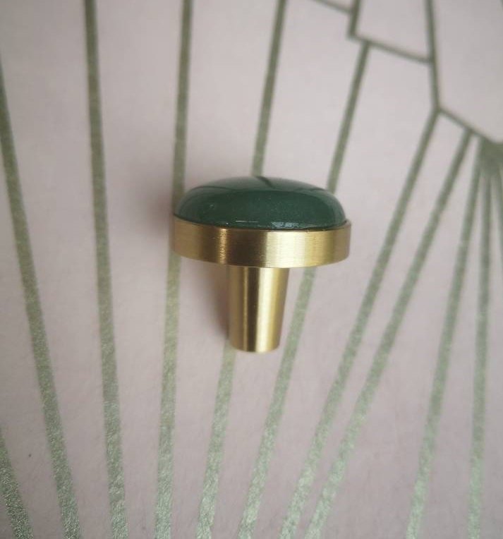 Round polished apple green jade drawer handle/Green stone and gold brass cabinet pull/Leaf green gemstone door knob/Green stone hardware