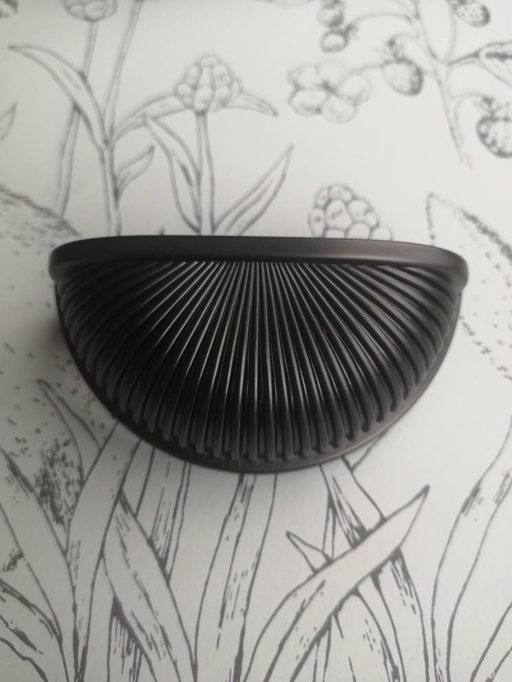 Gunmetal grey clam shell drawer pull/Gray cup shaped cabinet pull/Semi circle dark grey clam shell door handle/gunmetal kitchen hardware