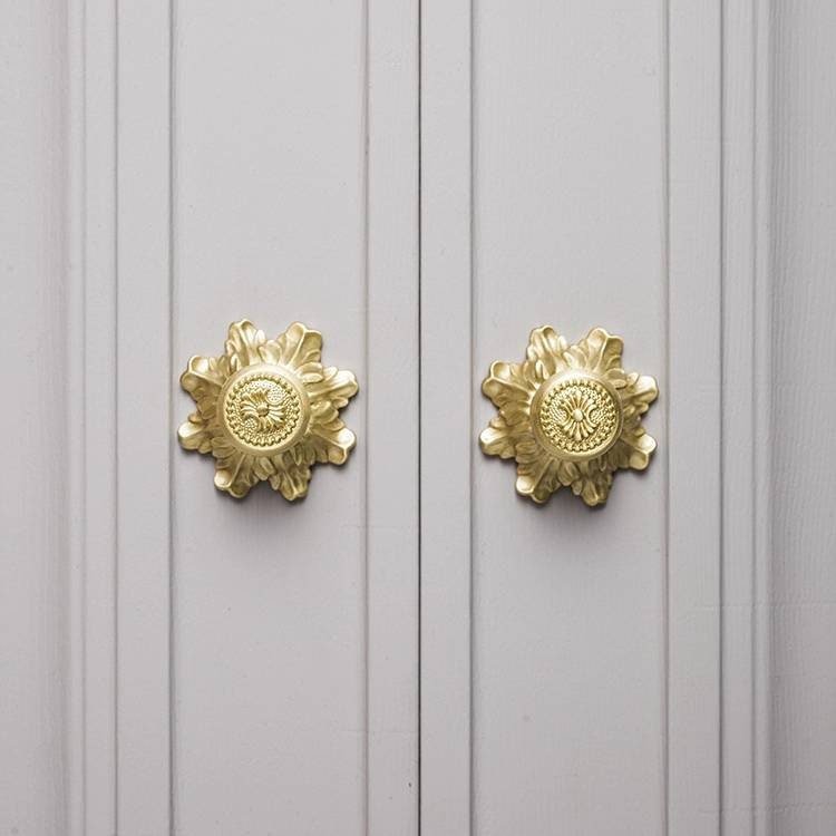 Baroque inspired gold brass cabinet pull/Antique style Door Handle/Gold ornate door knob/classic furniture hardware/gold brass drawer pull