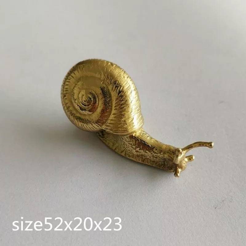 Gold Garden Snail Cabinet Pull/Snail shaped solid brass door handle/Snail drawer pull/Quirky door knob/ DIY brass Furniture hardware