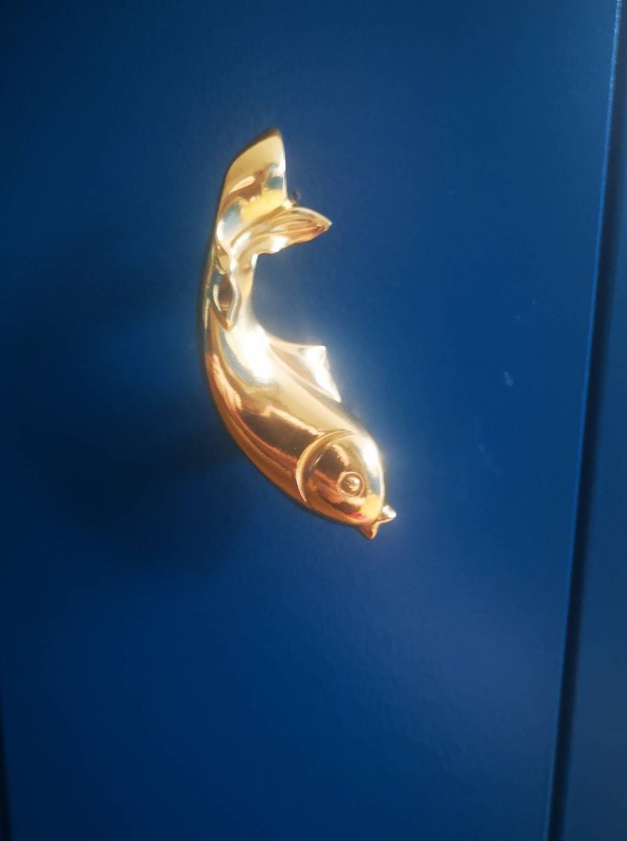 Shiny gold leaping fish drawer handle/koi carp cabinet pull/solid brass fish door handle/fish shaped drawer knob/gold furniture hardware