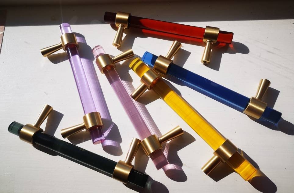 Blue yellow red or pink acrylic lucite cabinet bar handle/bright coloured drawer pull/nursery cabinet handle/colourful door handle/kids room