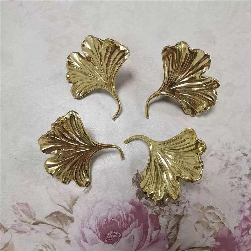 Large Golden Gingko Leaf shaped left or right facing Cabinet Pull/Solid brass Gingko leaf drawer knob/Leaf shaped door handle/brass hardware