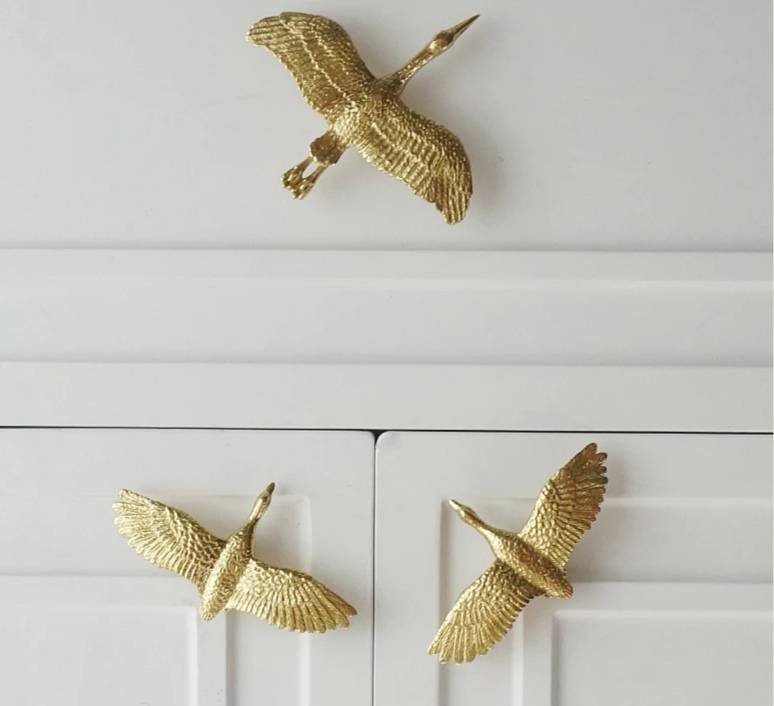 Brass Flying Egret Cabinet Pull/Gold Crane Door Handle/Stork shaped drawer handle/gold furniture hardware/Oriental Bird Cabinet Handle