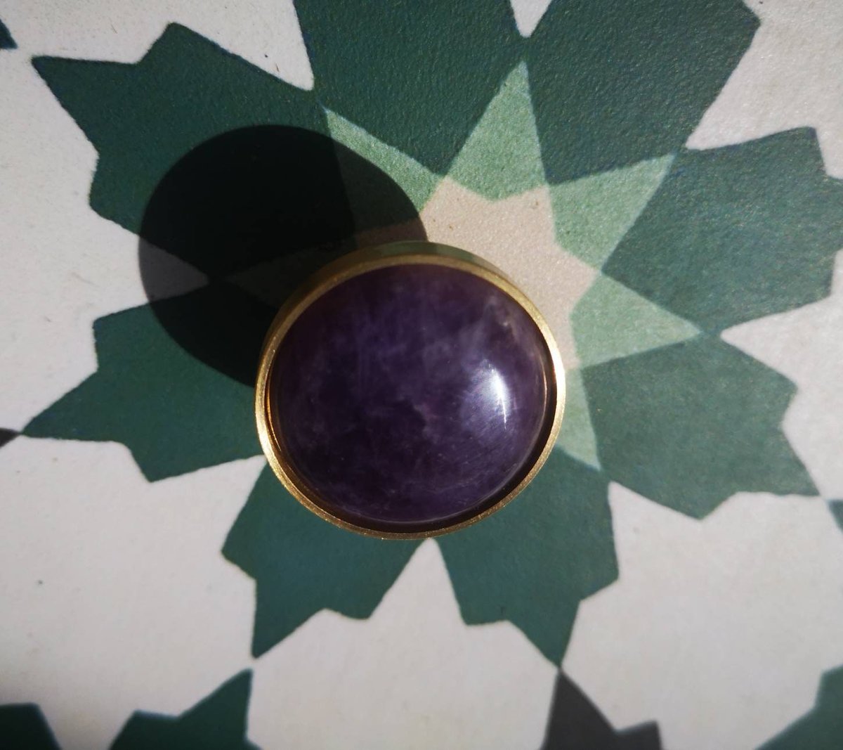 Polished purple amethyst and gold brass drawer pull/purple gemstone cabinet handle/amethyst crystal door knob/crystal furniture hardware