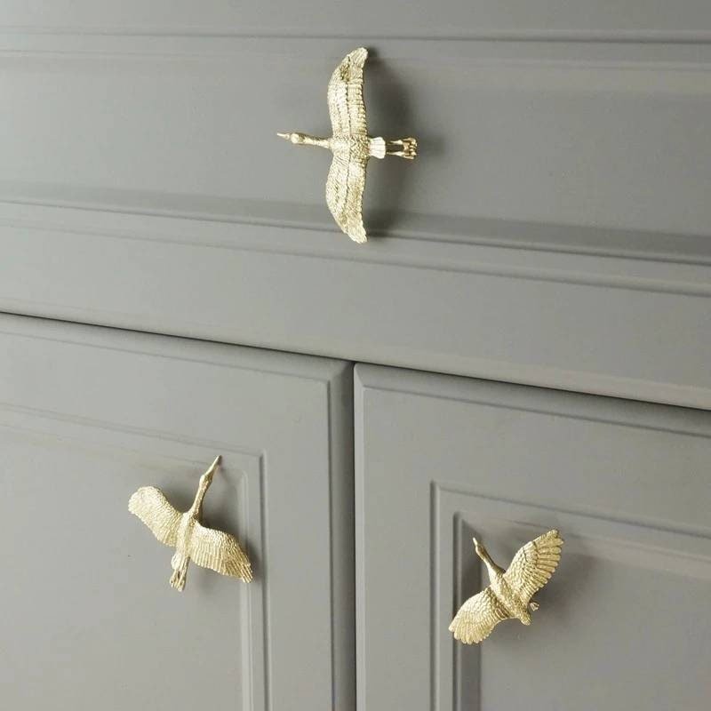 Brass Flying Egret Cabinet Pull/Gold Crane Door Handle/Stork shaped drawer handle/gold furniture hardware/Oriental Bird Cabinet Handle