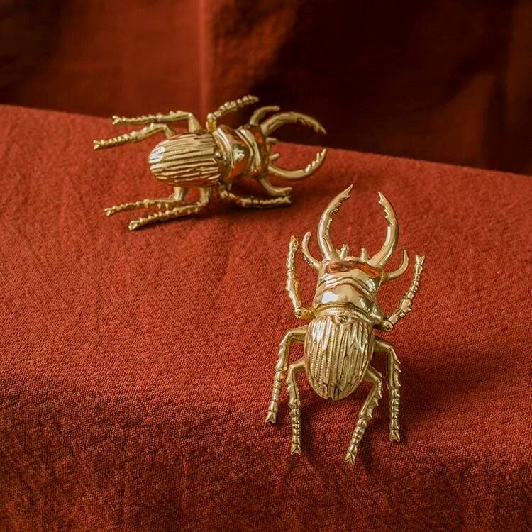 Gold Stag Beetle knob/Bug shaped Cabinet drawer pull/insect shaped door Handle/gold drawer pull/unique door handle/drinks cabinet handle