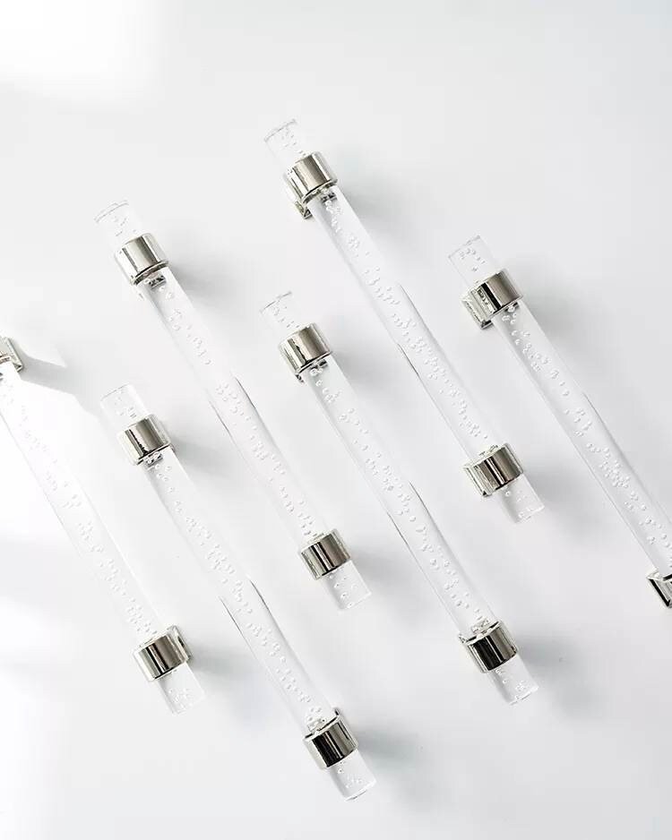 Bubbly lucite cabinet handle with gold or silver fixings/clear acrylic drawer pull/lucite furniture hardware/clear resin bubble door handle