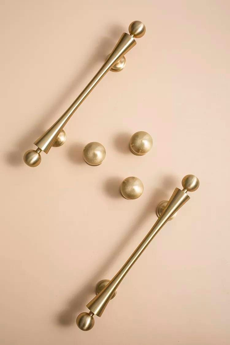 Scroll shaped cabinet bar handle with ball end design / brass cabinet draw pull/furniture hardware/ kitchen renovation/wardrobe handle/retro