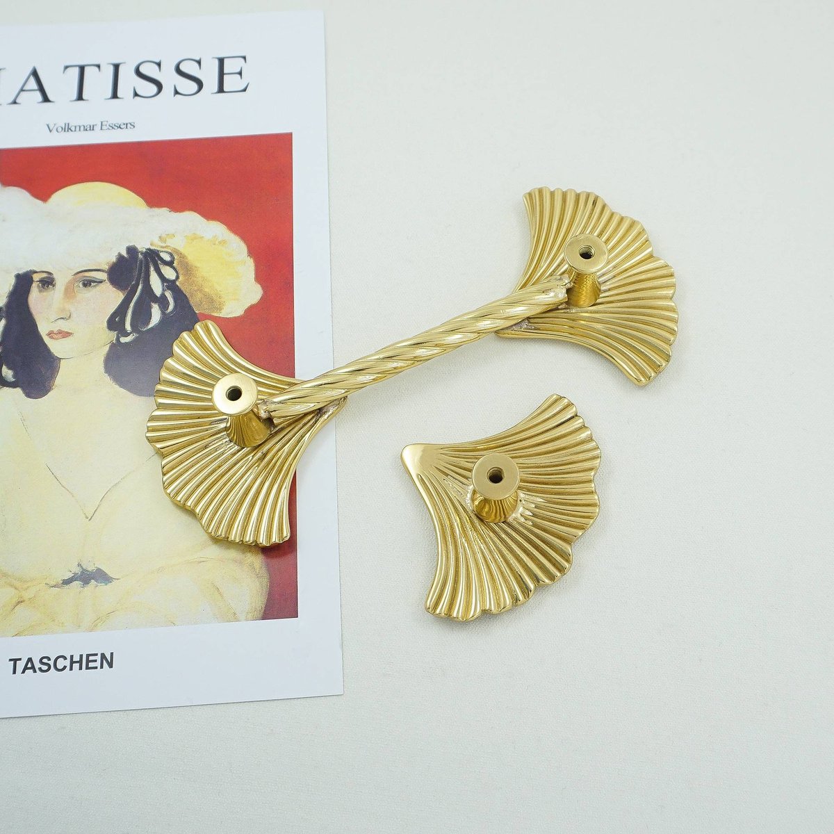 Gold Ginkgo leaf and rope design bar handle/Brass maidenhair tree leaf shaped cabinet pull/Brass leaf shaped door handle/Gingko drawer knob