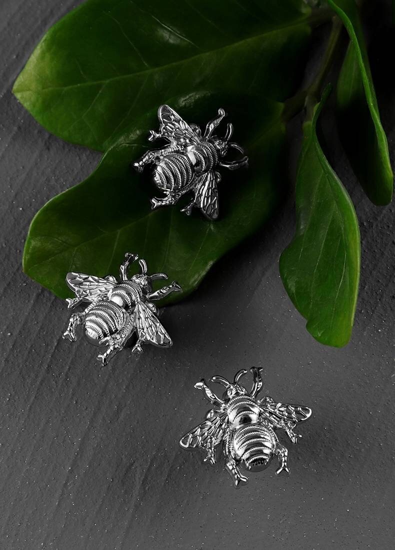 Gold or silver bumble bee cabinet pull/Honey bee drawer knob/Shiny gold or silver bee door handle/IKEA furniture hack/Bee door knob