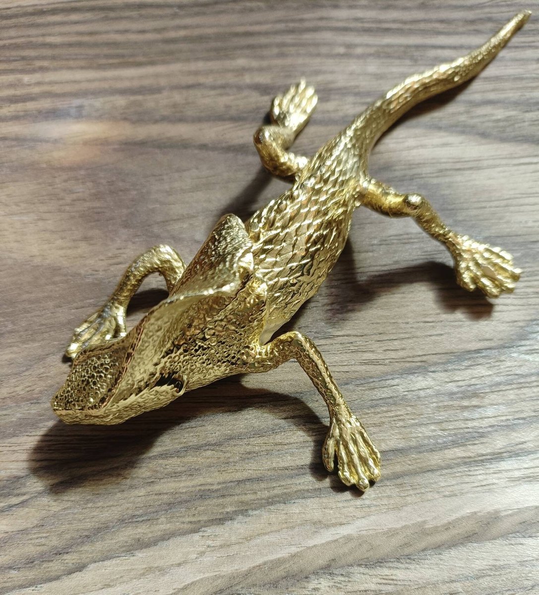 Gold lizard drawer handle/Brass bearded dragon door handle/unique drawer pull/Lizard cabinet handle/Gold reptile drawer knob/Geko door pull