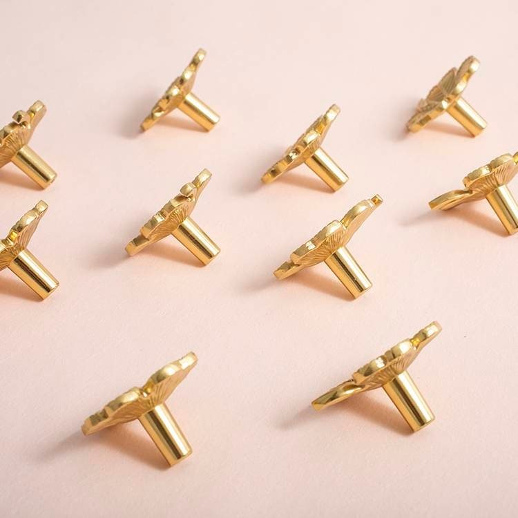 Lucky gold four leaf clover shaped cabinet pull/Shamrock shaped drawer knob/Clover leaf design door handle/Solid brass furniture hardware