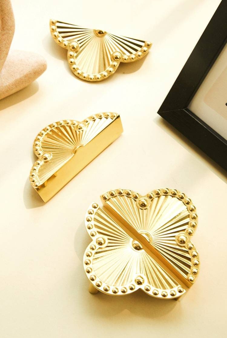 Ornate shiny gold brass cabinet pull/Clover shaped drawer pull/Semi circle door handle/ furniture hardware/kitchen handles/home improvement