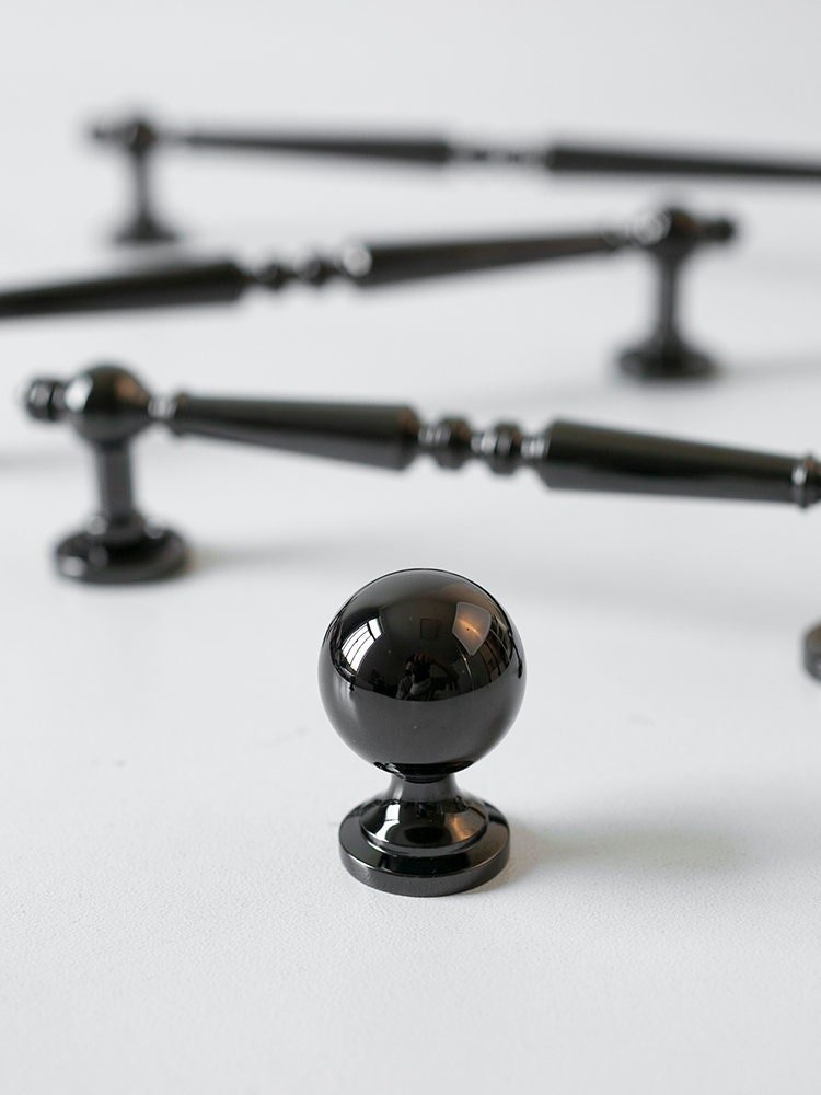 Shiny black traditional shaped bar handle/Black brass cabinet pull/kitchen door handle/Bar drawer pull/furniture hardware/home improvement