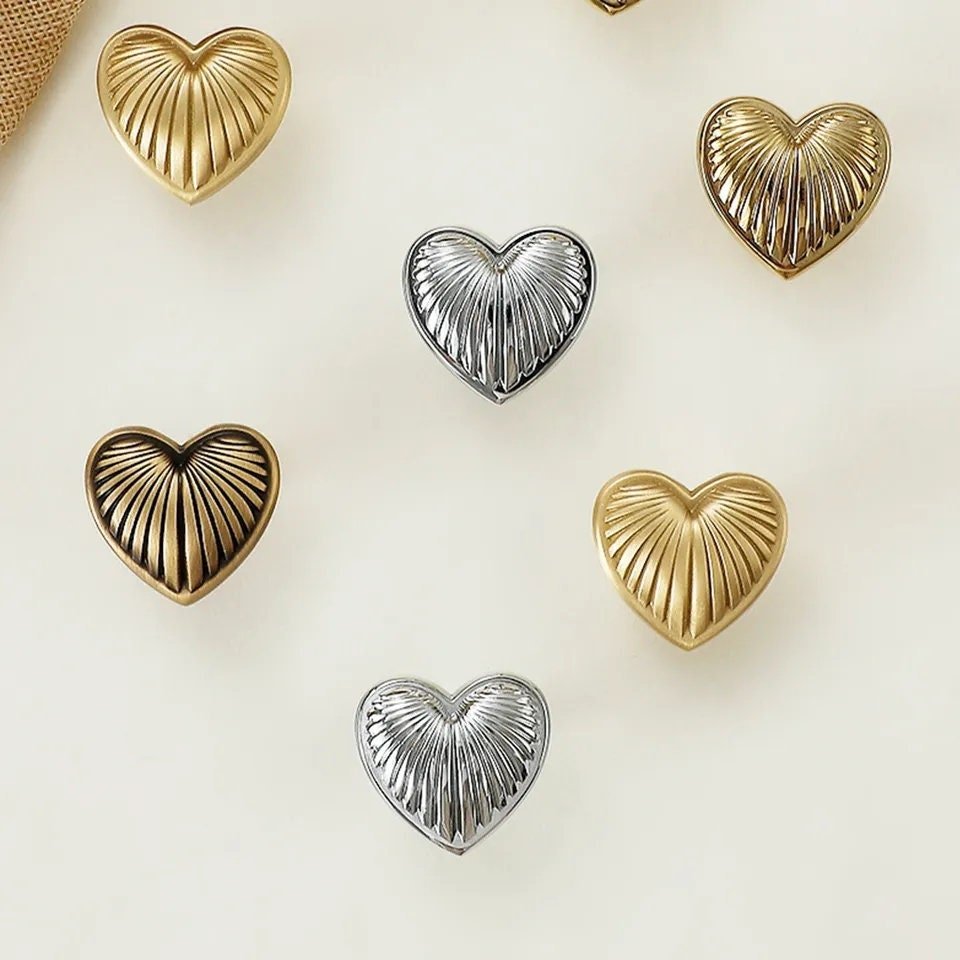 Love Heart Shaped Cabinet Pull/Gold, Silver or Bronze Heart Door Handle/Gold Heart Drawer Knob/Brass Furniture Hardware/Silver Drawer Handle