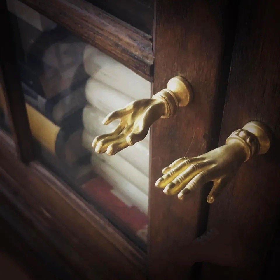 Creepy gold hand shaped door handle/Quirky brass Cabinet Pull/Gold Drawer Handle/Unique door Knob/ furniture hardware/Drinks cabinet handle