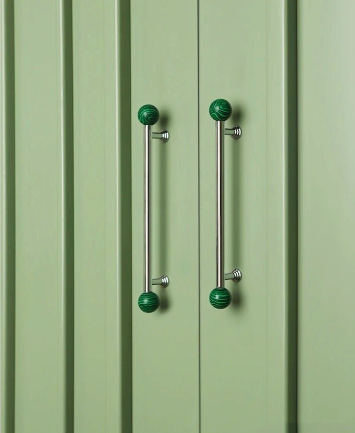 Silver bar handle with semi precious stone balls/Colourful cabinet handle/Stone furniture hardware/crystal drawer pull/Silver cabinet pull