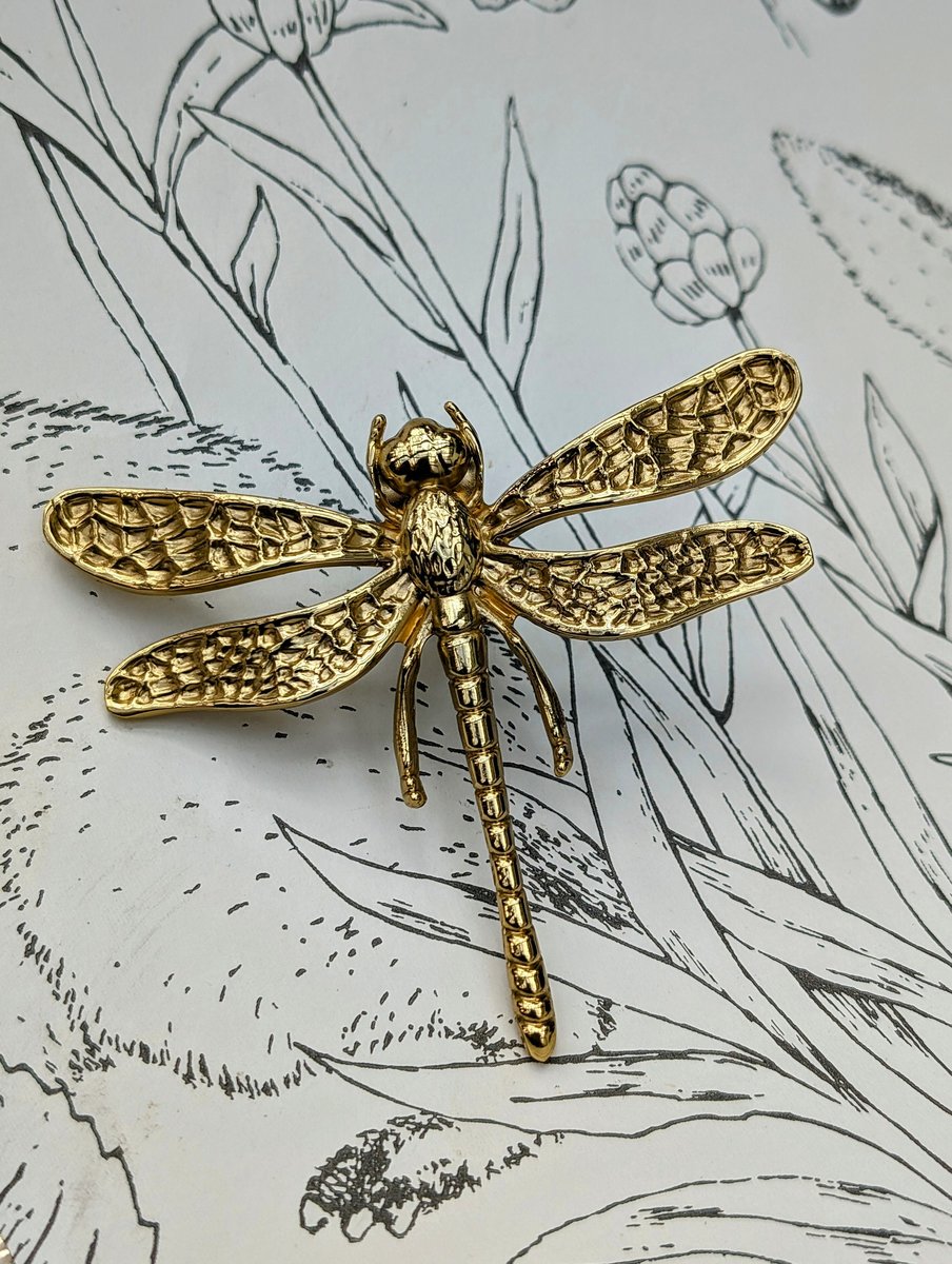 Solid brass dragonfly cabinet pull/Dragonfly drawer knob/Dragonfly drawer handle/brass furniture hardware/home improvement/Gold Door handle