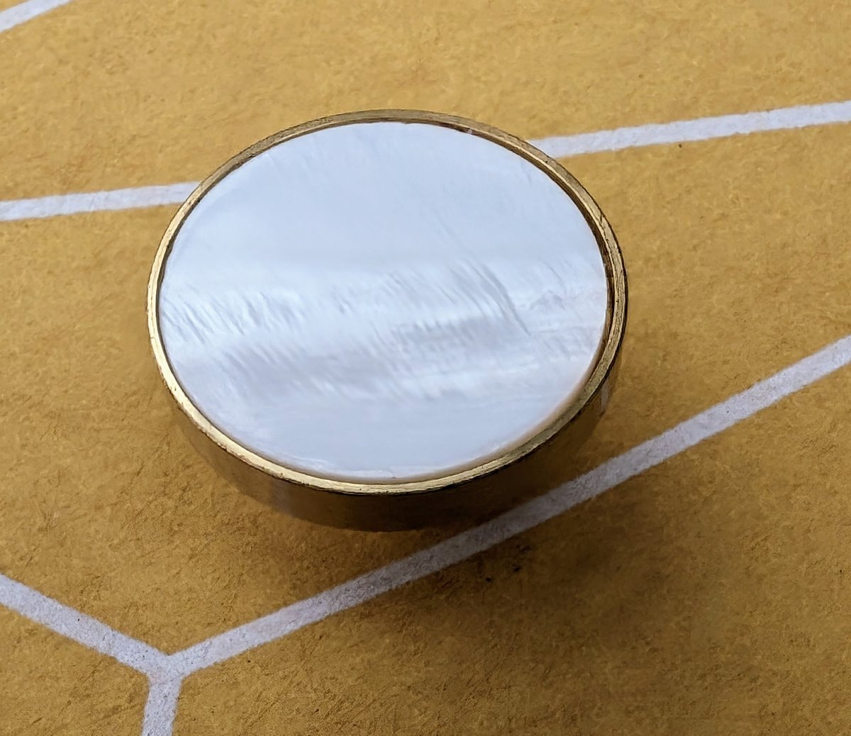 Brass mother of pearl drawer pull/White pearl cabinet pull/White shell drawer handle/Furniture hardware/Pearl door knob/Shell door handle