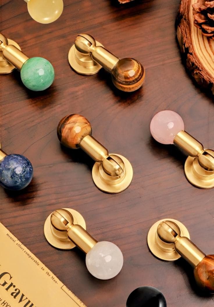 Crystal and gold brass drop handle/Semi precious stone drop drawer pull/Brass cabinet pull/Crystal furniture hardware/Dresser door handle