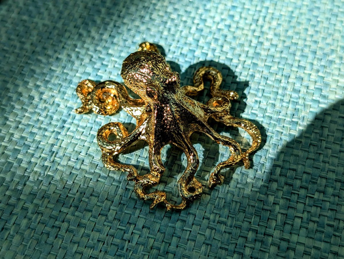 Gold or bronze octopus cabinet pull/Brass Kracken drawer knob/Octopus drawer handle/quirky furniture hardware/deep sea door knob/Fun handles