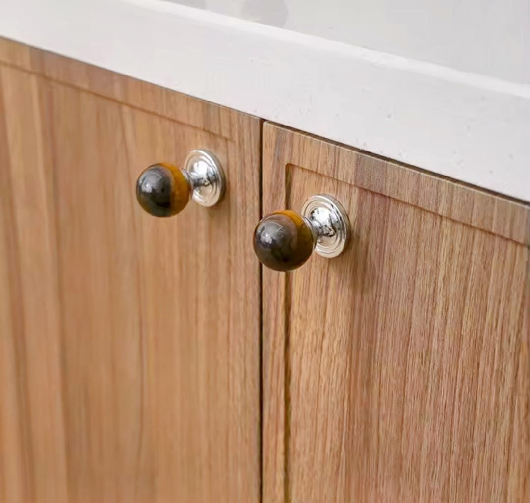Silver geometric bar handle for kitchen bedroom or bathroom makeover/mid century drawer pull/bright coloured door furniture/stone door knob