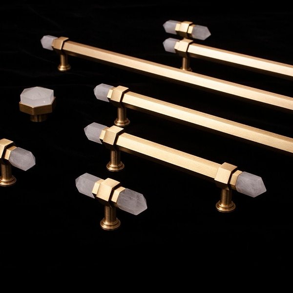 Luxury brass and white quartz crystal hexagonal bar pulls/gemstone drawer pulls/crystal cabinet handles/gold door handles/hexagonal knob