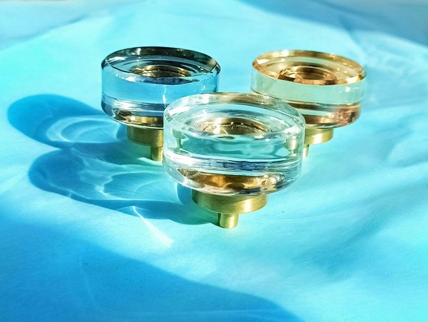 Smooth round lucite cabinet pull/Transparent door knob/mid century modern style drawer handle/Clear cabinet hardware/retro resin drawer pull
