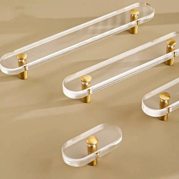 Clear lucite and brass bar shaped cabinet handle/Clear acrylic resin and gold brass drawer pull/Transparent lucite and brass door handle