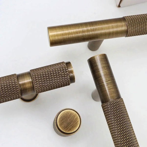bronze knurled bar handles/bronze cabinet handles/aged brass drawer pulls/bronze cabinet door handle/hardware for kitchens/modern hardware