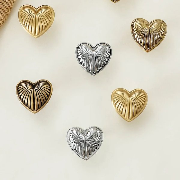 Love Heart Shaped Cabinet Pull/Gold, Silver or Bronze Heart Door Handle/Gold Heart Drawer Knob/Brass Furniture Hardware/Silver Drawer Handle