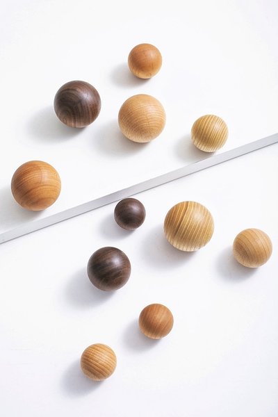 Wooden ball cabinet handle/Wood Ball drawer pull/Wooden furniture hardware/Natural wood door handle/Walnut, ash or beech wooden hardware
