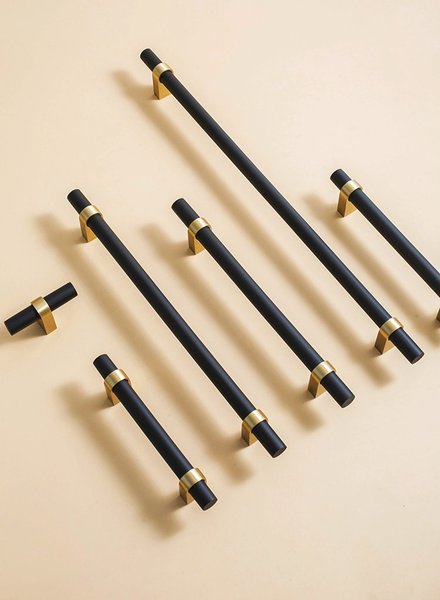 Black and Gold cabinet bar pulls/Wooden drawer handles/kitchen furniture hardware/black cabinet door handles/modern hardware/Brass door pull