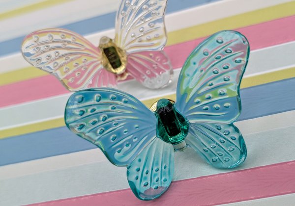 Glass butterfly drawer knob/Butterfly cabinet handle/Butterfly furniture hardware/nursery door handle/Children's decor/Butterfly door knob
